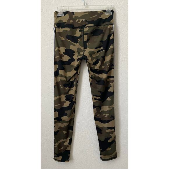 Infinite Performance Women's Mid Rise Green Camo w/ Black Stripe Leggings Med - Picture 3 of 5